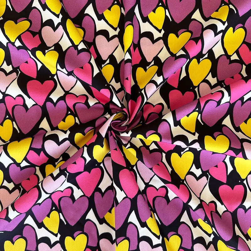 Cotton Poplin With Pink Heartbeat Print 1